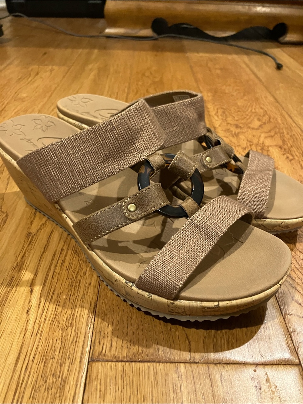 Skechers Neutral Tan Elastic Strap Wedge Sandals with Ring Accent